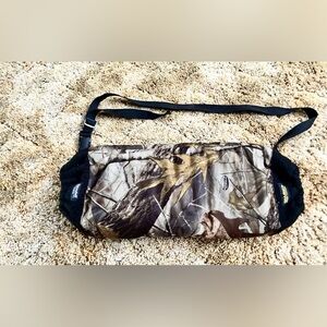 Grabber Hand Warming Pouch, Camo, Realtree Hardwoods Pattern, Black Felt Lining